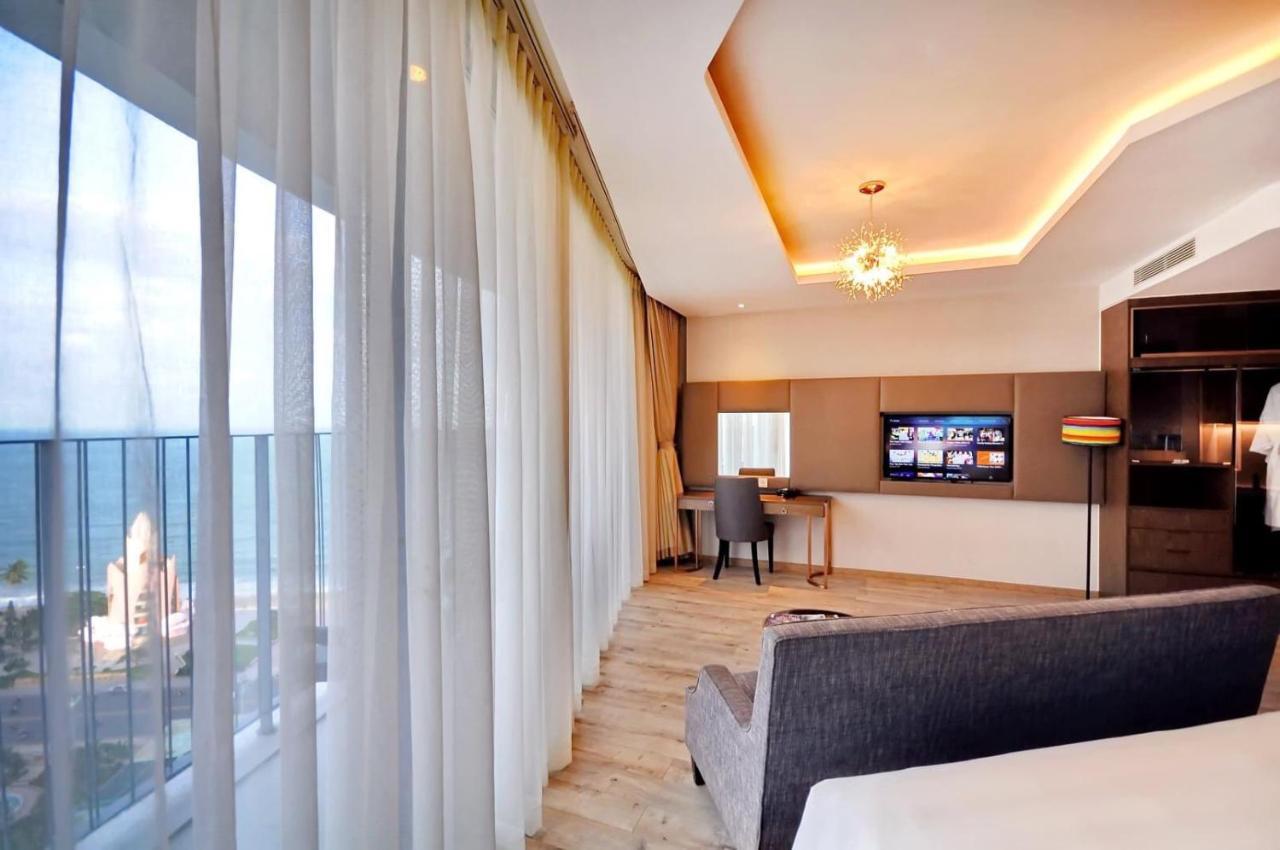 Panorama Central Nha Trang- Vietnam'S Highest Infinitive Rooftop Pool 外观 照片