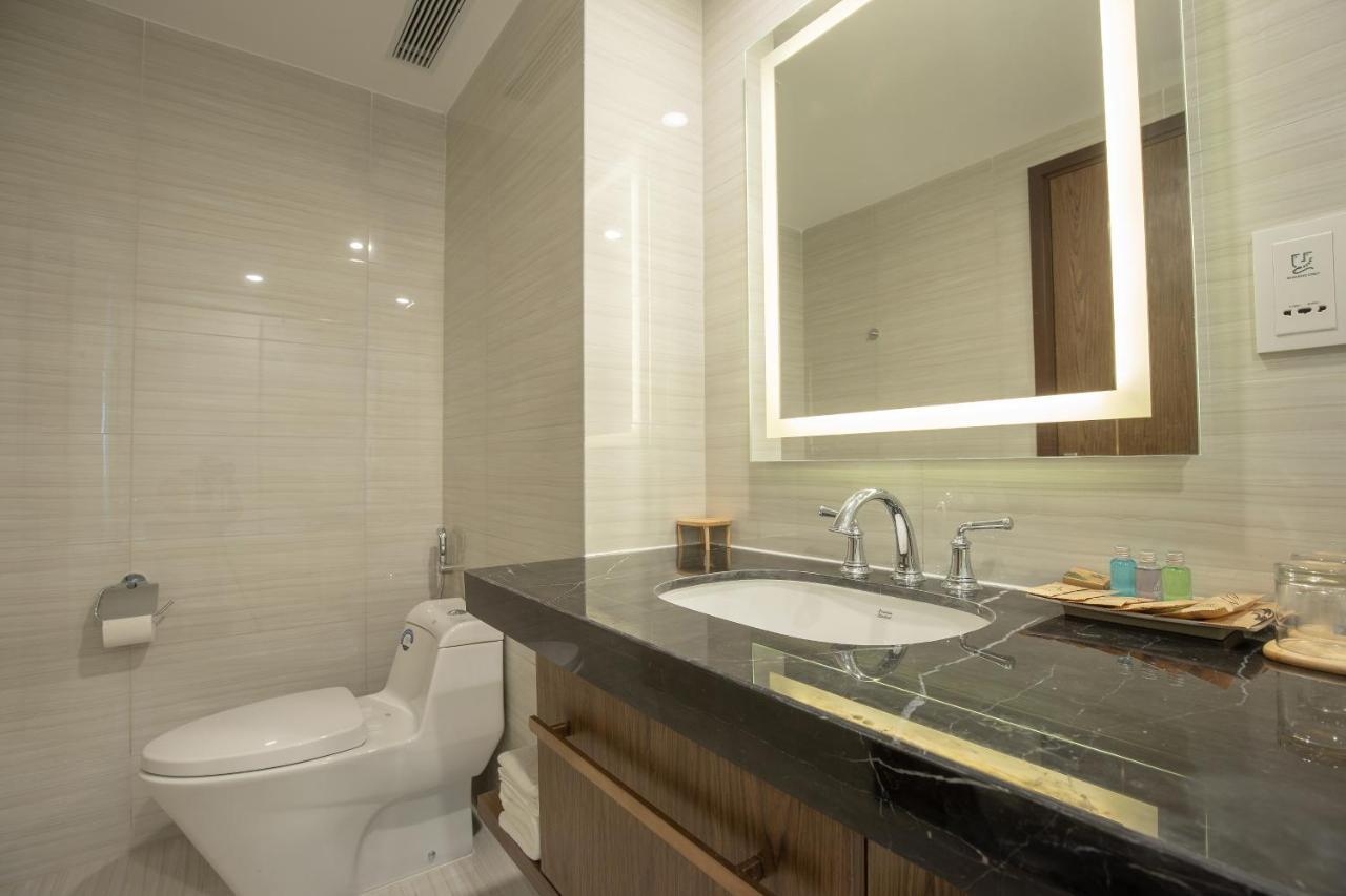 Panorama Central Nha Trang- Vietnam'S Highest Infinitive Rooftop Pool 外观 照片